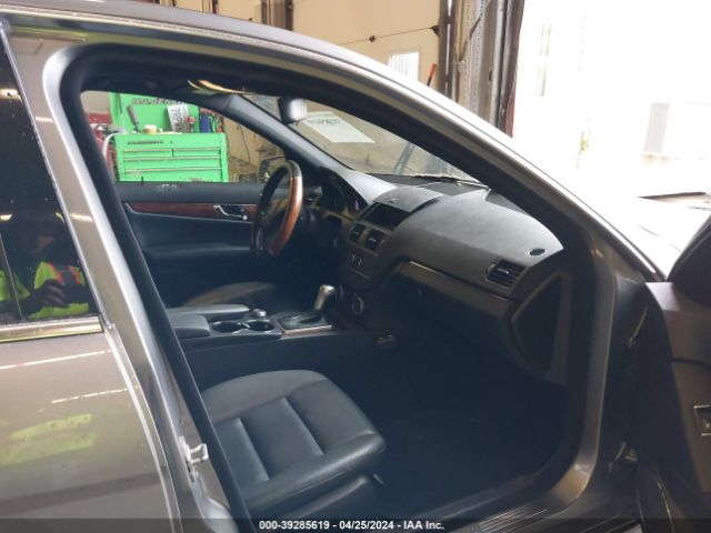 Photo 4 VIN: WDDGF8BB8BR154888 - MERCEDES-BENZ C 300 