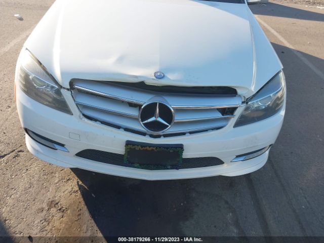 Photo 5 VIN: WDDGF8BB8BR158682 - MERCEDES-BENZ C 300 