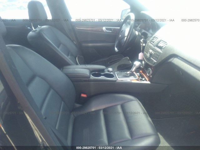 Photo 4 VIN: WDDGF8BB8BR165714 - MERCEDES-BENZ C-CLASS 