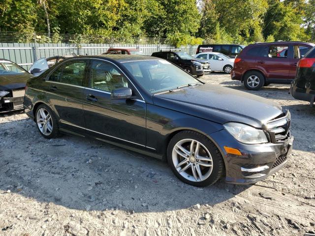 Photo 3 VIN: WDDGF8BB8CA703621 - MERCEDES-BENZ C-CLASS 