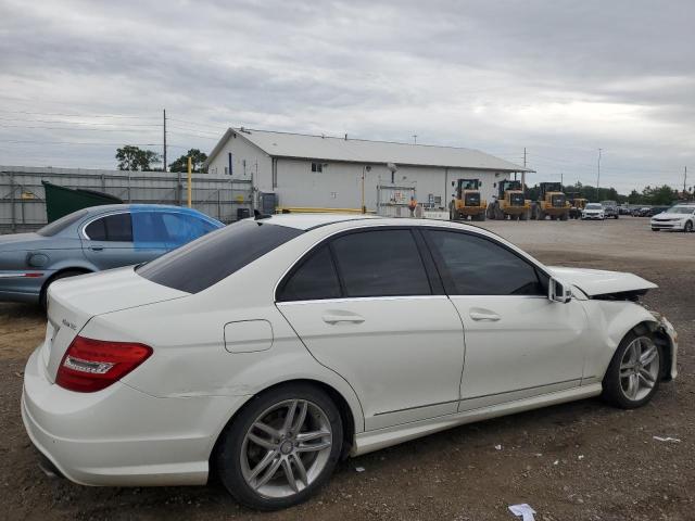 Photo 2 VIN: WDDGF8BB8CA712755 - MERCEDES-BENZ C-CLASS 