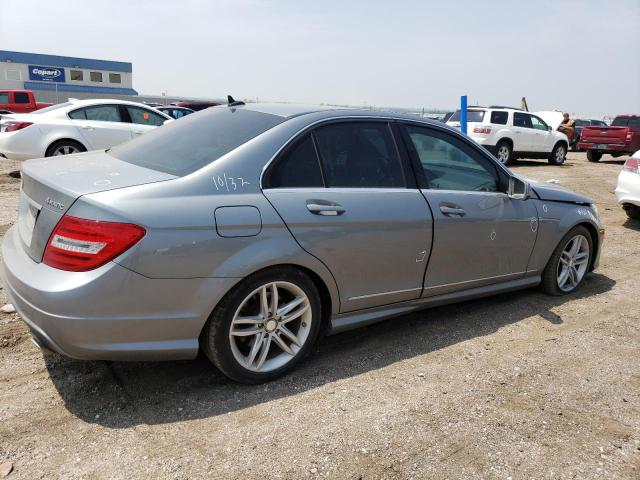 Photo 2 VIN: WDDGF8BB8CF928351 - MERCEDES-BENZ C 300 