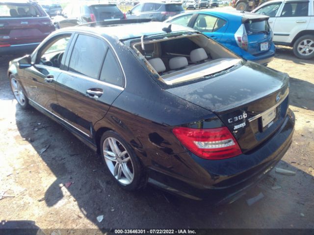 Photo 2 VIN: WDDGF8BB8CR194096 - MERCEDES-BENZ C-CLASS 