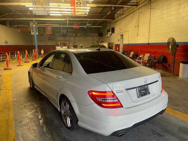 Photo 2 VIN: WDDGF8BB8CR207199 - MERCEDES-BENZ C 300 4MAT 