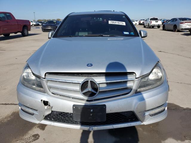 Photo 4 VIN: WDDGF8BB8CR209017 - MERCEDES-BENZ C-CLASS 