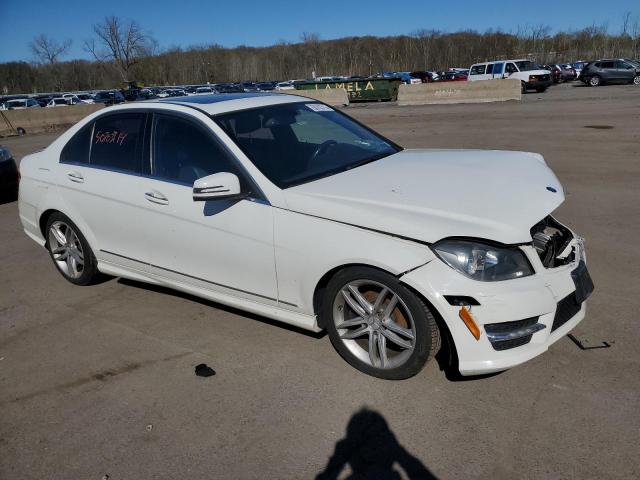 Photo 3 VIN: WDDGF8BB8CR226884 - MERCEDES-BENZ C-CLASS 