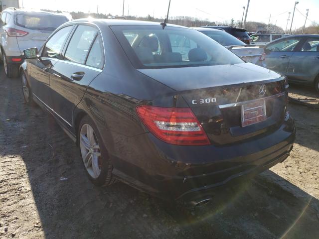 Photo 2 VIN: WDDGF8BB8CR228117 - MERCEDES-BENZ C 300 4MAT 