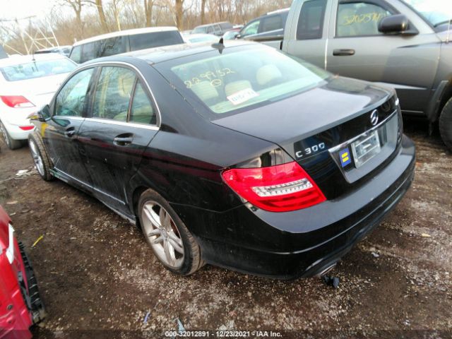 Photo 2 VIN: WDDGF8BB8CR229932 - MERCEDES-BENZ C-CLASS 