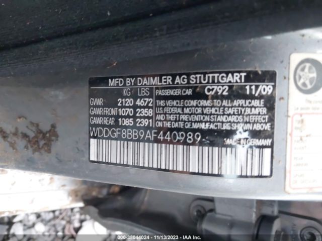 Photo 8 VIN: WDDGF8BB9AF440989 - MERCEDES-BENZ C 300 