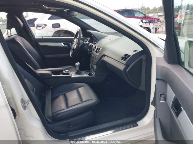 Photo 4 VIN: WDDGF8BB9AF523564 - MERCEDES-BENZ C 300 