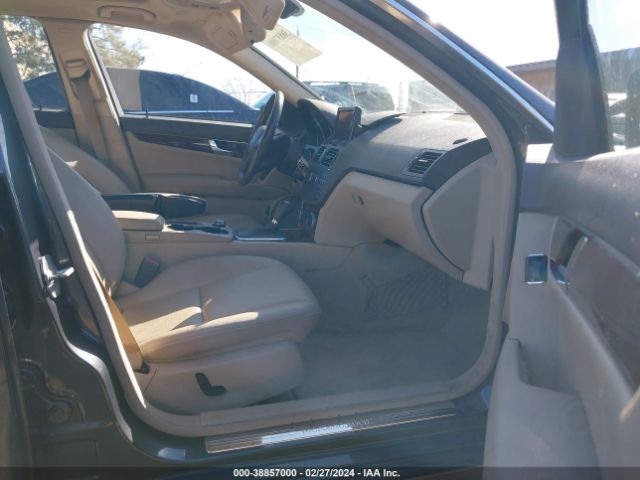 Photo 4 VIN: WDDGF8BB9AR130582 - MERCEDES-BENZ C 300 