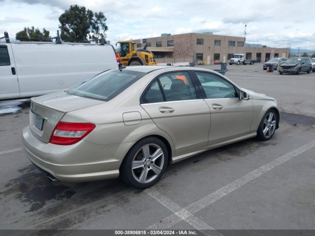 Photo 3 VIN: WDDGF8BB9BR182294 - MERCEDES-BENZ C 300 