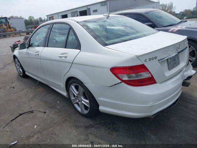 Photo 2 VIN: WDDGF8BB9BR184210 - MERCEDES-BENZ C 300 