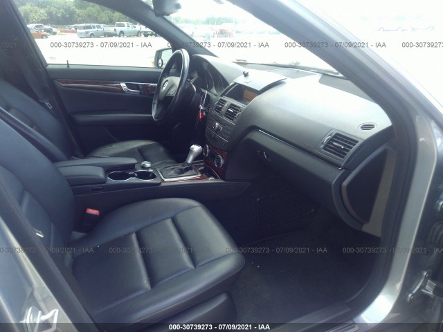 Photo 4 VIN: WDDGF8BB9BR185695 - MERCEDES-BENZ C-CLASS 