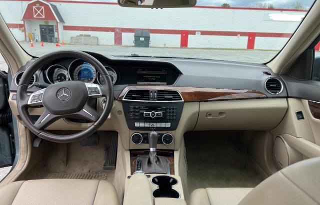 Photo 8 VIN: WDDGF8BB9CA616021 - MERCEDES-BENZ C 300 4MAT 