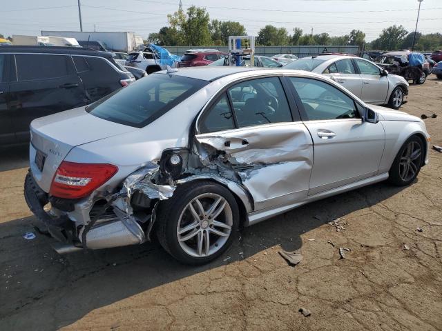 Photo 2 VIN: WDDGF8BB9CA619467 - MERCEDES-BENZ C 300 4MAT 