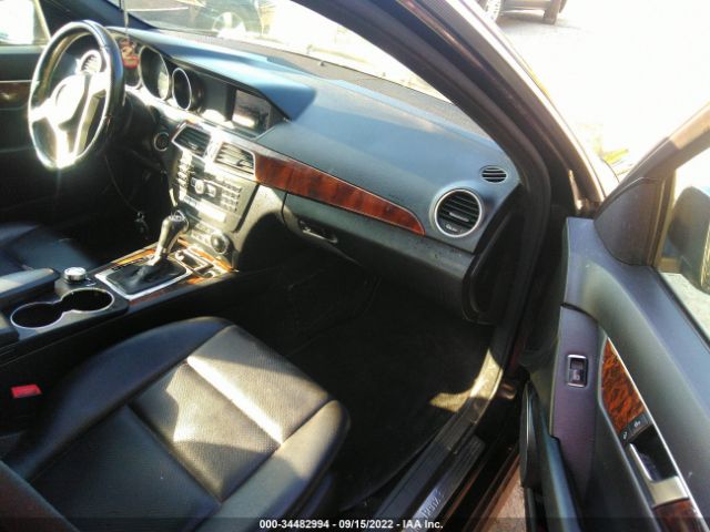 Photo 4 VIN: WDDGF8BB9CA633398 - MERCEDES-BENZ C-CLASS 