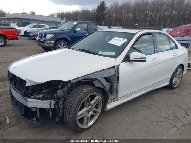 Photo 1 VIN: WDDGF8BB9CA685937 - MERCEDES-BENZ C 300 