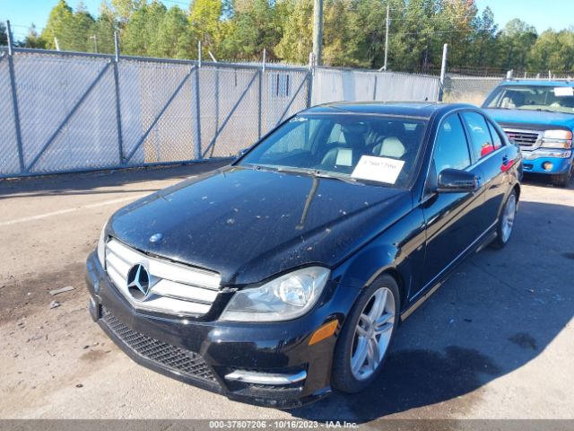 Photo 5 VIN: WDDGF8BB9CA690636 - MERCEDES-BENZ C 300 