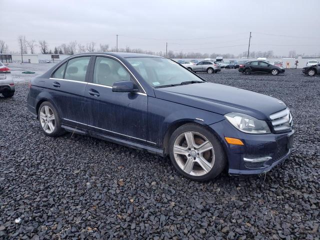 Photo 3 VIN: WDDGF8BB9CF878768 - MERCEDES-BENZ C-CLASS 