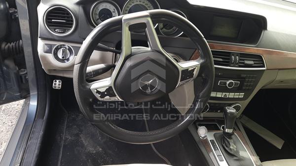 Photo 13 VIN: WDDGF8BB9CF898096 - MERCEDES-BENZ C 300 