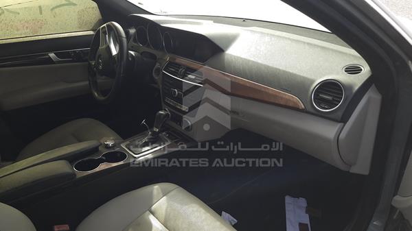 Photo 24 VIN: WDDGF8BB9CF898096 - MERCEDES-BENZ C 300 