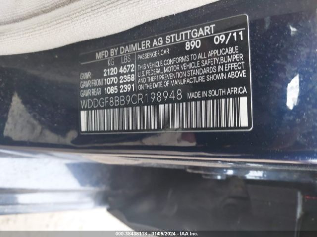 Photo 8 VIN: WDDGF8BB9CR198948 - MERCEDES-BENZ C 300 