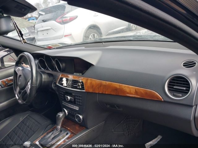 Photo 4 VIN: WDDGF8BB9CR214436 - MERCEDES-BENZ C 300 