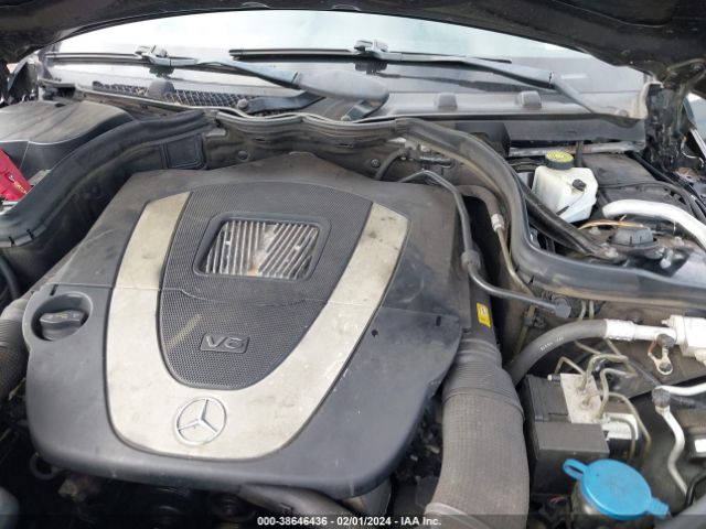 Photo 9 VIN: WDDGF8BB9CR214436 - MERCEDES-BENZ C 300 