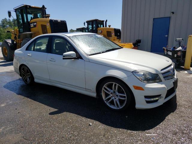 Photo 3 VIN: WDDGF8BB9CR230412 - MERCEDES-BENZ C-CLASS 