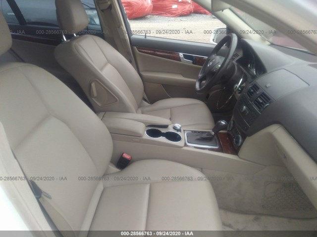 Photo 4 VIN: WDDGF8BBXAR124242 - MERCEDES-BENZ C-CLASS 