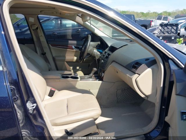 Photo 4 VIN: WDDGF8BBXAR126458 - MERCEDES-BENZ C 300 