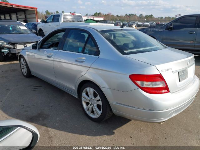 Photo 2 VIN: WDDGF8BBXBR158621 - MERCEDES-BENZ C 300 