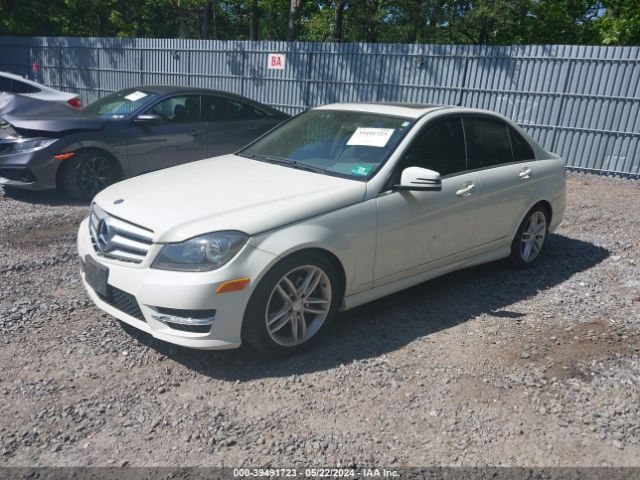 Photo 1 VIN: WDDGF8BBXCR192723 - MERCEDES-BENZ C 300 