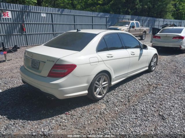 Photo 3 VIN: WDDGF8BBXCR192723 - MERCEDES-BENZ C 300 