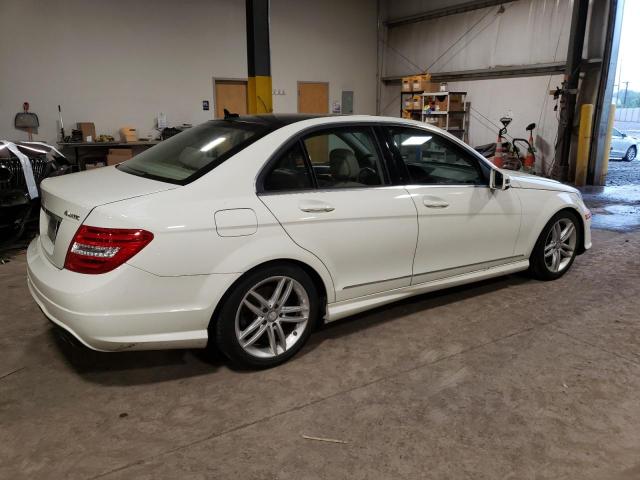 Photo 2 VIN: WDDGF8BBXCR200187 - MERCEDES-BENZ C 300 4MAT 