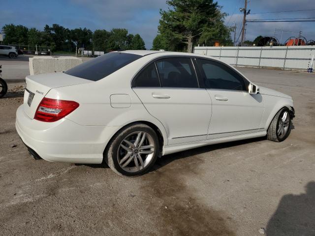 Photo 2 VIN: WDDGF8BBXCR214283 - MERCEDES-BENZ C 300 4MAT 