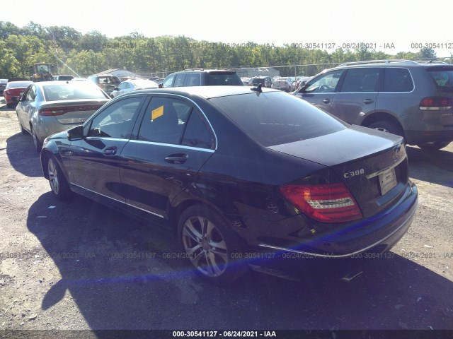 Photo 2 VIN: WDDGF8BBXCR223968 - MERCEDES-BENZ C-CLASS 