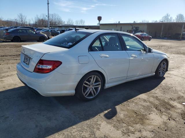 Photo 2 VIN: WDDGF8BBXCR230886 - MERCEDES-BENZ C 300 4MAT 