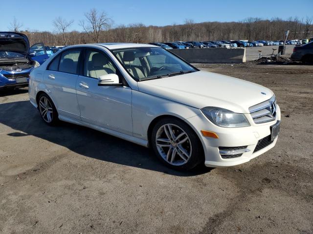 Photo 3 VIN: WDDGF8BBXCR230886 - MERCEDES-BENZ C 300 4MAT 