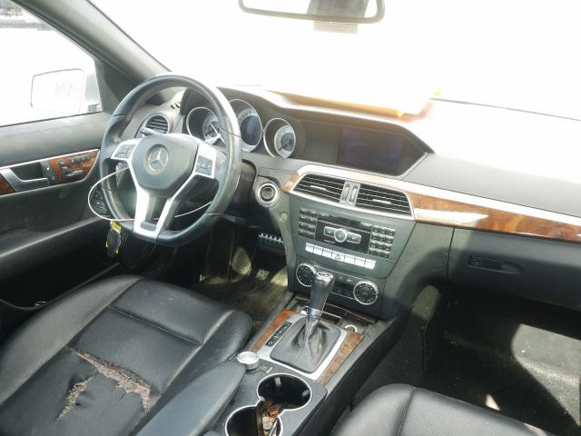 Photo 8 VIN: WDDGF8BBXCR238583 - MERCEDES-BENZ C 300 4MAT 