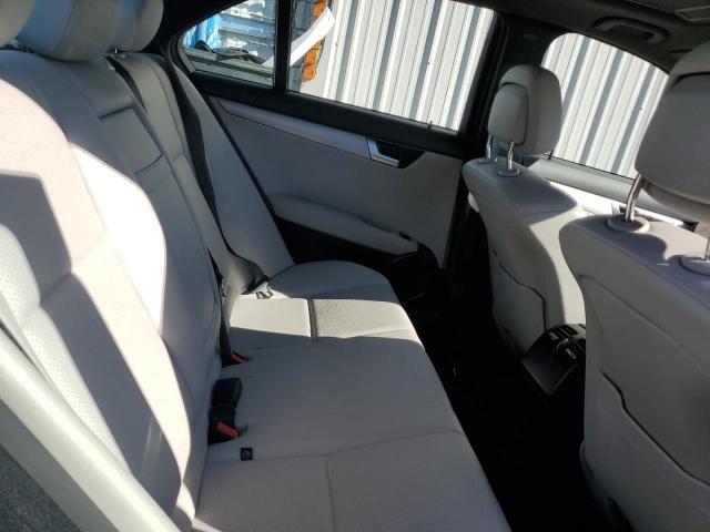 Photo 9 VIN: WDDGF8BBXCR240608 - MERCEDES-BENZ C 300 4MAT 