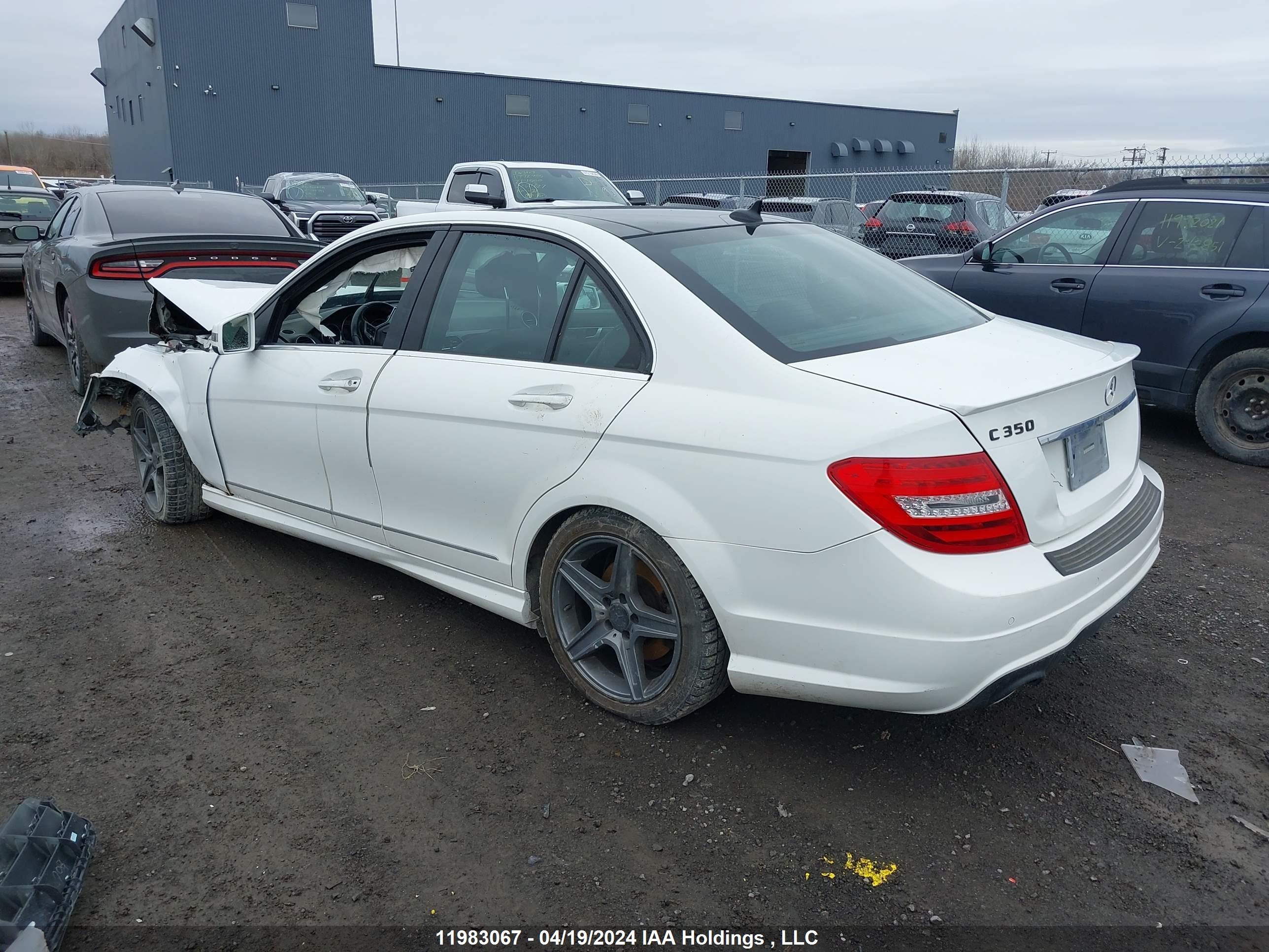 Photo 2 VIN: WDDGF8JB0DA882272 - MERCEDES-BENZ NULL 