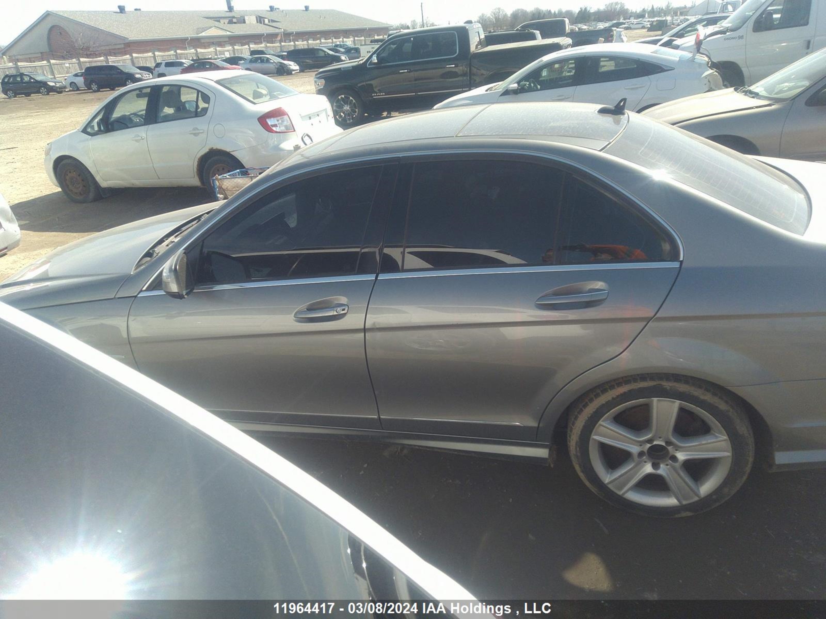 Photo 13 VIN: WDDGF8JB3CA631650 - MERCEDES-BENZ NULL 