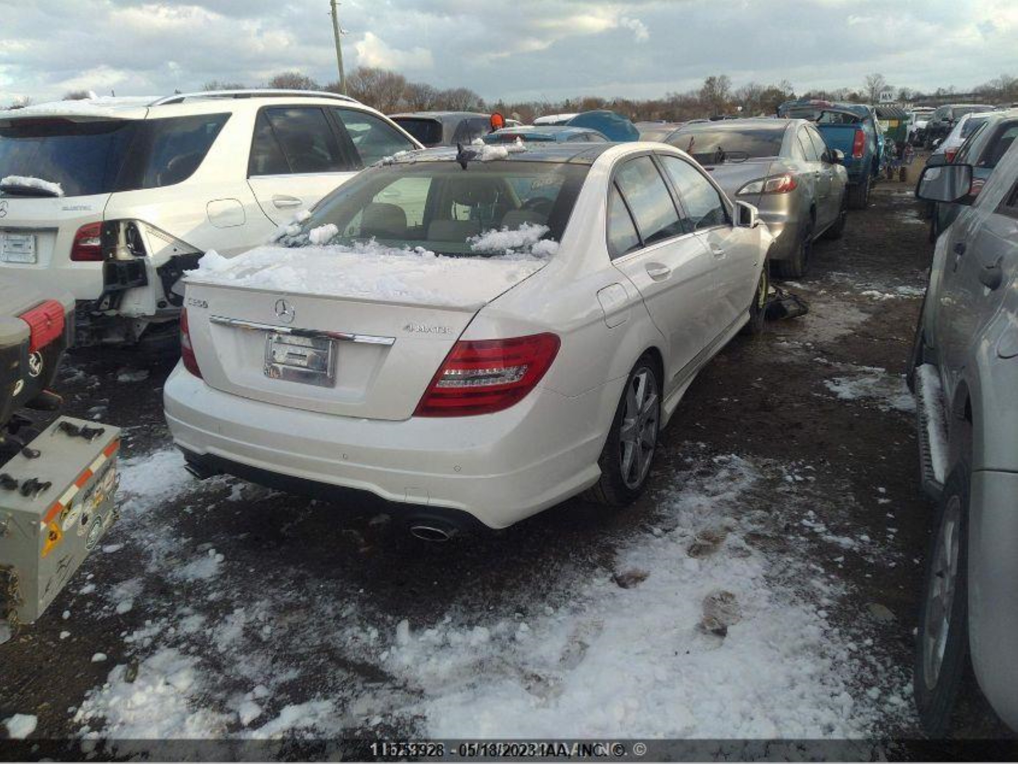 Photo 3 VIN: WDDGF8JB3CA739492 - MERCEDES-BENZ NULL 