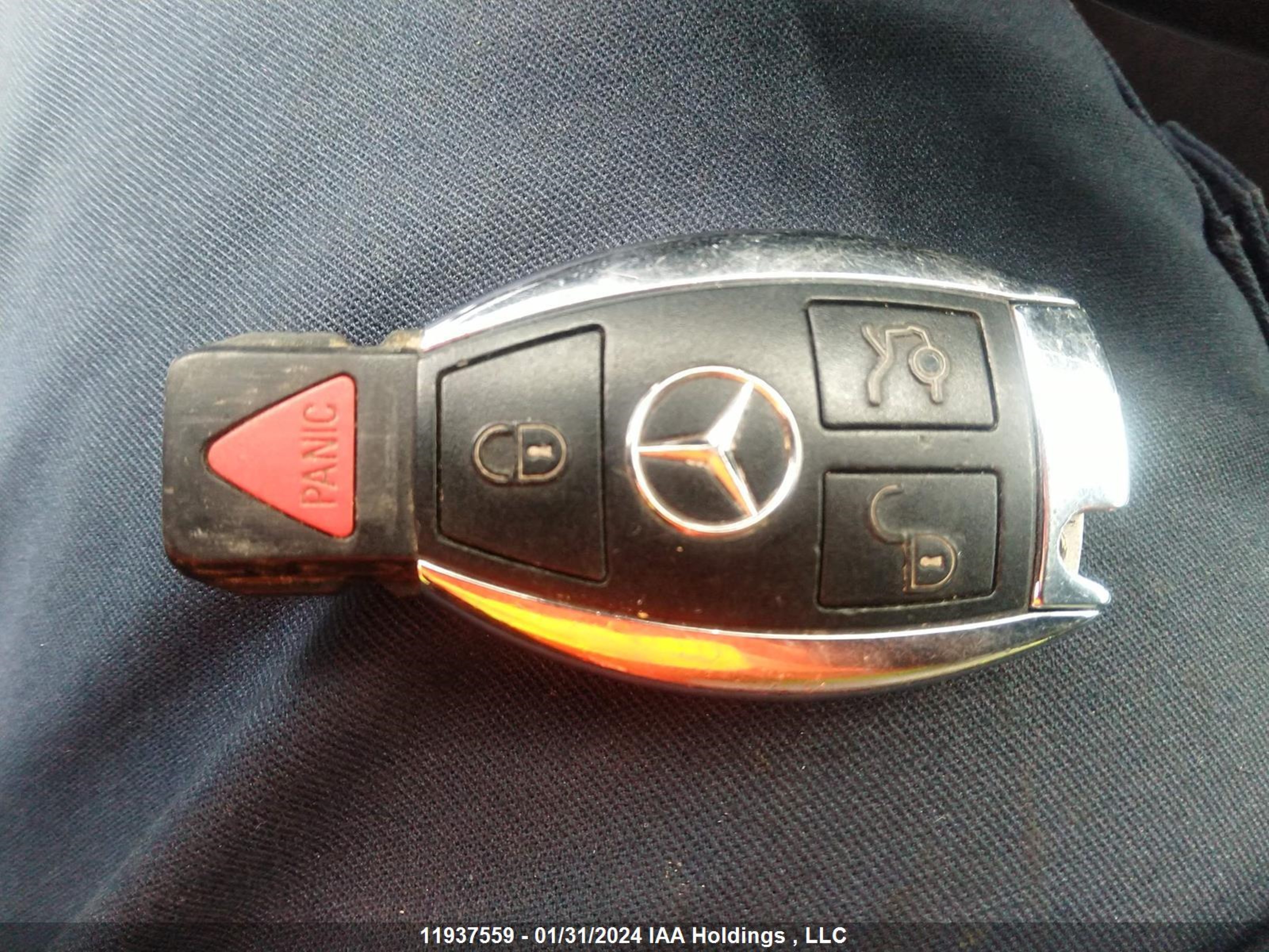 Photo 10 VIN: WDDGF8JB6DA765456 - MERCEDES-BENZ C 350 4MAT 