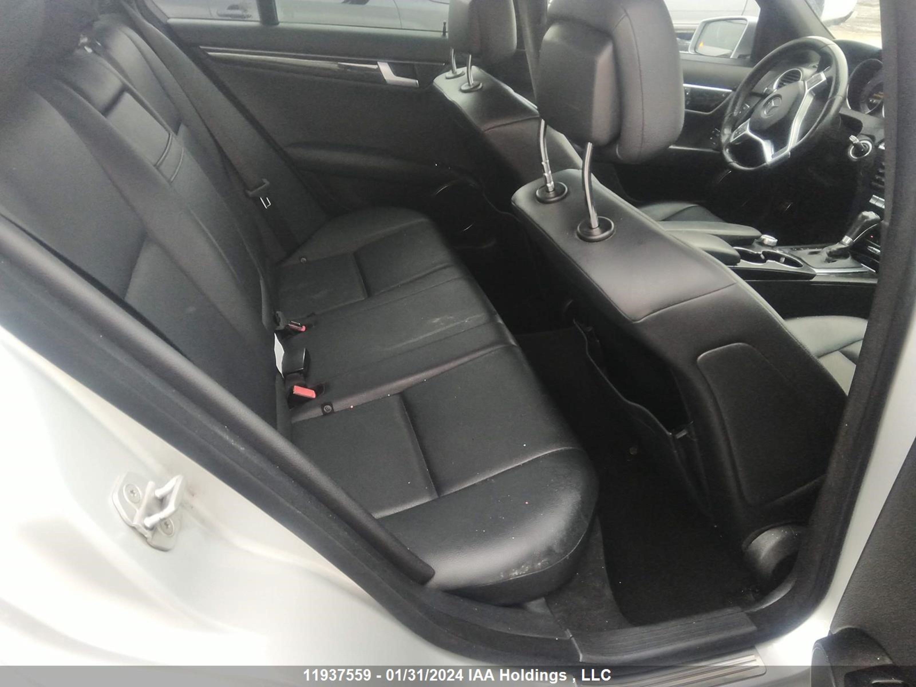 Photo 7 VIN: WDDGF8JB6DA765456 - MERCEDES-BENZ C 350 4MAT 