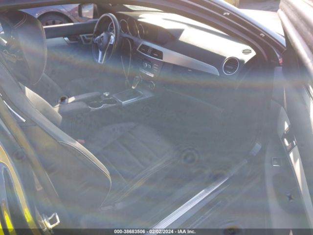 Photo 4 VIN: WDDGJ4HB0DF941983 - MERCEDES-BENZ C 250 