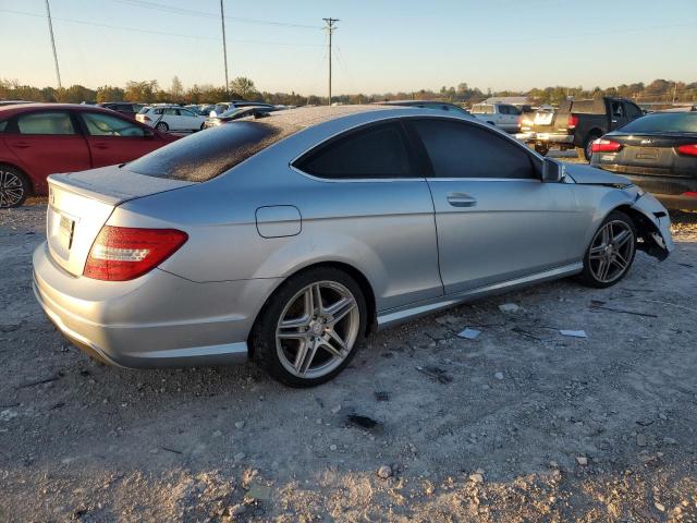 Photo 2 VIN: WDDGJ4HB0DG040185 - MERCEDES-BENZ C 250 