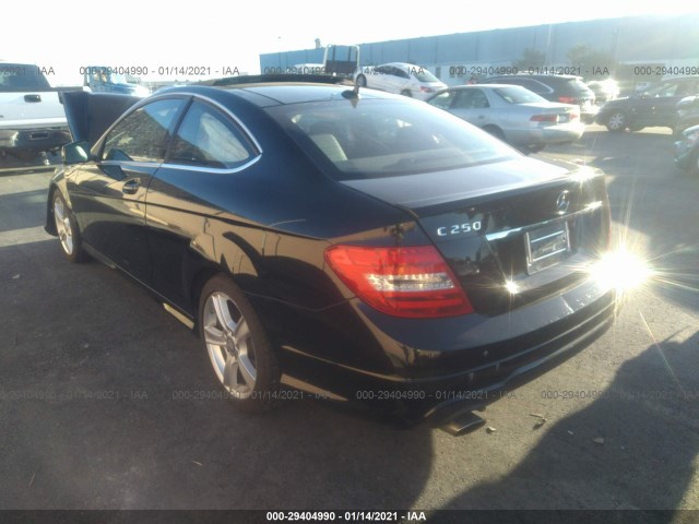 Photo 2 VIN: WDDGJ4HB0FG439794 - MERCEDES-BENZ C-CLASS 